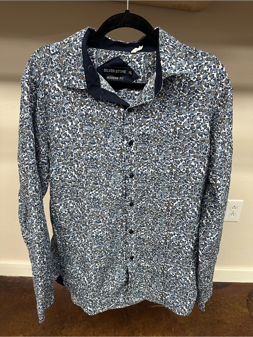 Silver Stone Men's Blue Floral Casual Button-Down Shirt